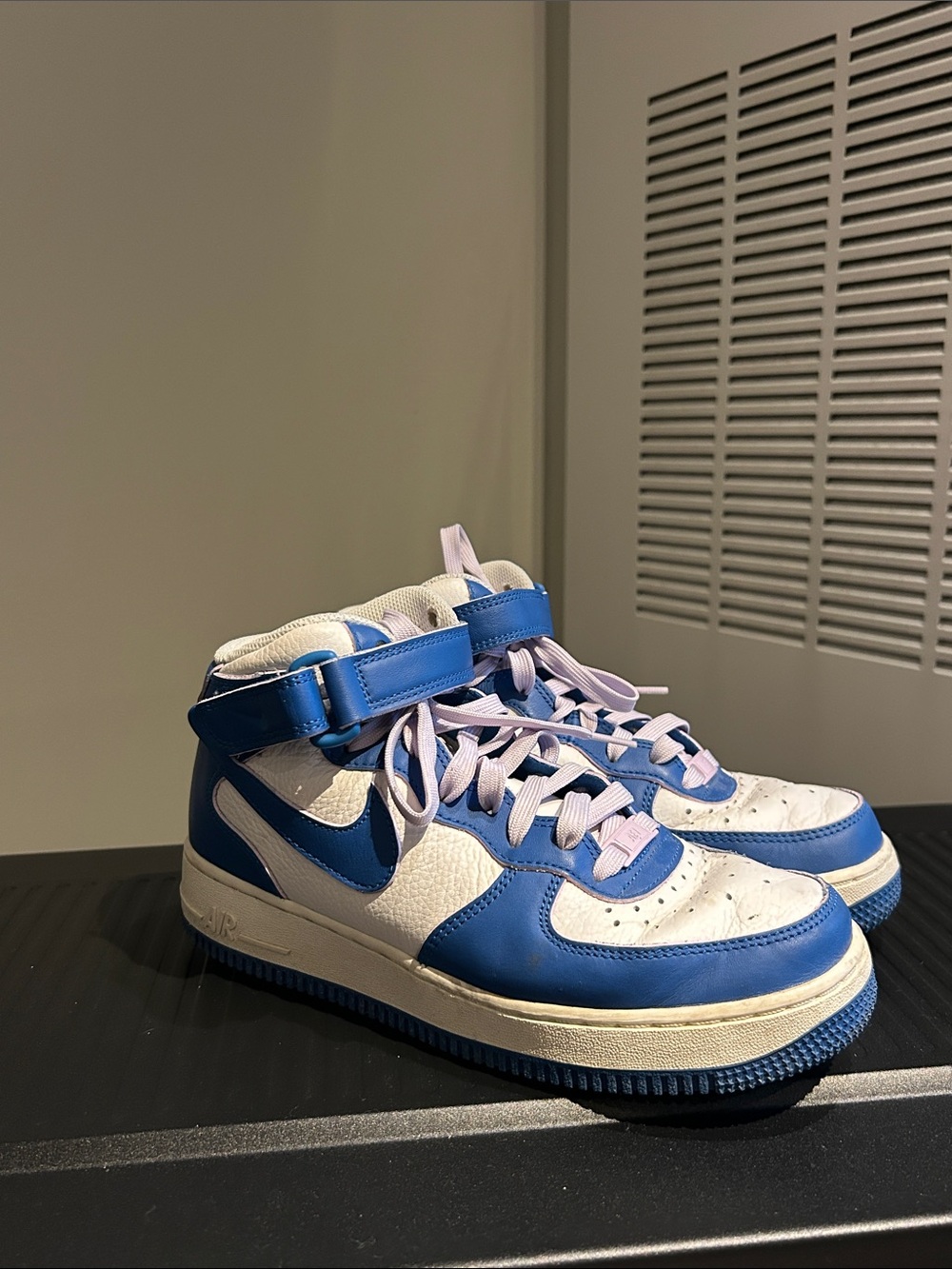 Nike Womens Air Force 1 Mid